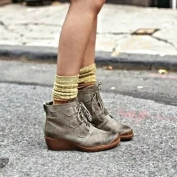 Women’s Sorel Toronto NL2115 Suede Lace Up Wedge Ankle Boots 9.5 - Picture 1 of 7